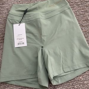 Gymshark Whitney high rise shorts-moss green